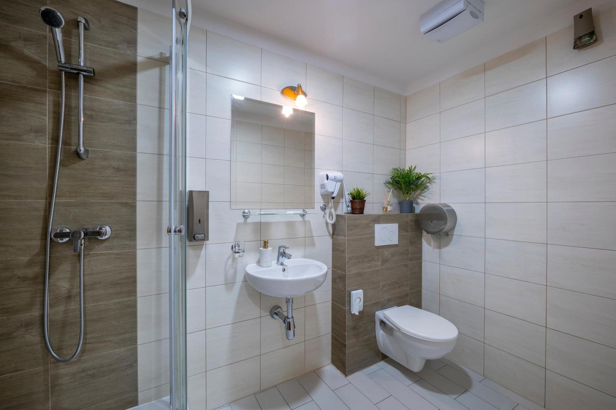 Koliba Hubertka Hotel Oravice Bagian luar foto